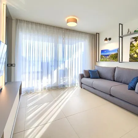 Residence Vrbnik Apartament *